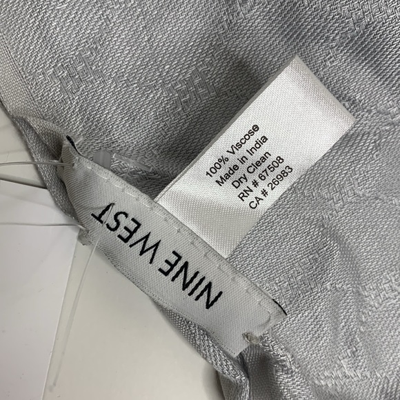 Nine West | Gray Patterned Fringed Long Scarf | Wrap Unisex Winter Accessory NWT - Picture 5 of 7